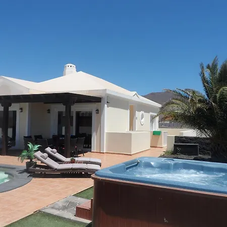 Papagayo Golf Villa
